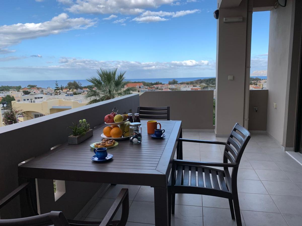קאטו דרטסו Angela Apartments מראה חיצוני תמונה