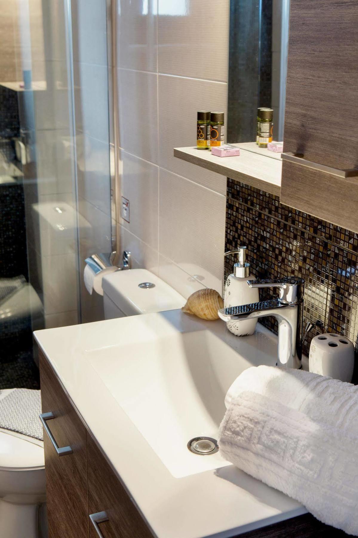 קאטו דרטסו Angela Apartments מראה חיצוני תמונה